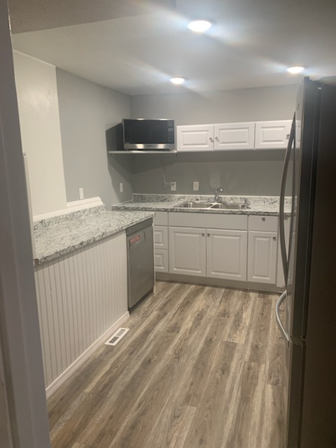 470 Fieldcrest Dr #NA - Photo 4 of 17