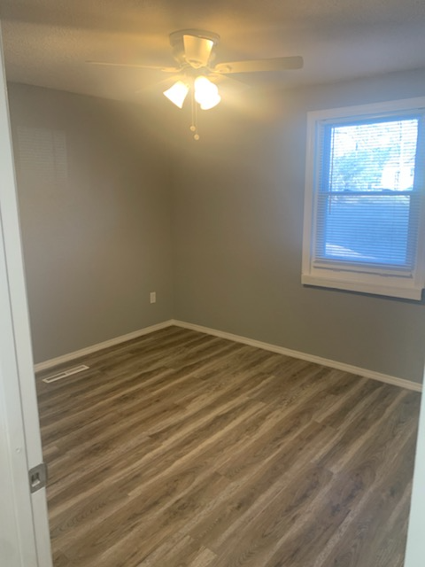 470 Fieldcrest Dr #NA - Photo 7 of 17