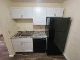 featured image of 421 10th St N #2