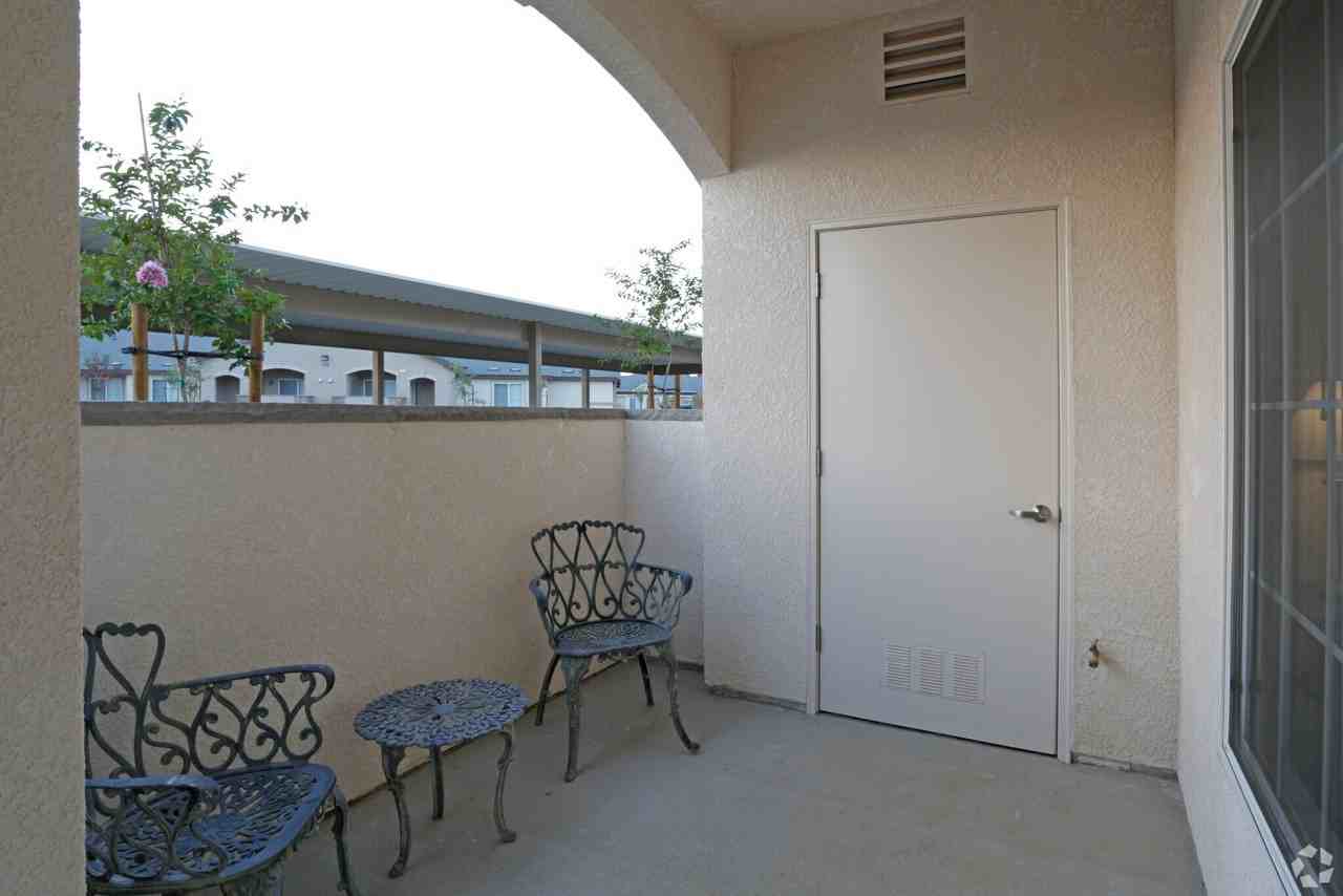 102 N Fowler Ave #177 - Photo 3 of 9