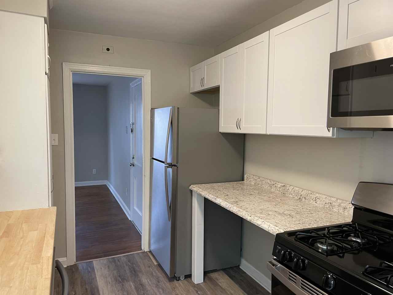 1355 Ida Avenue #D - Photo 3 of 7