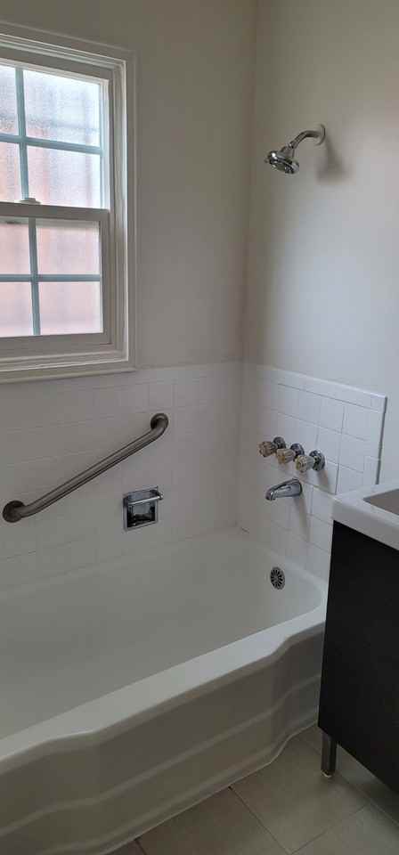 6133 South Victoria Avenue #NA - Photo 5 of 14