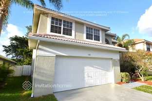 1081 Fairfax Cir W - Photo 1 of 1
