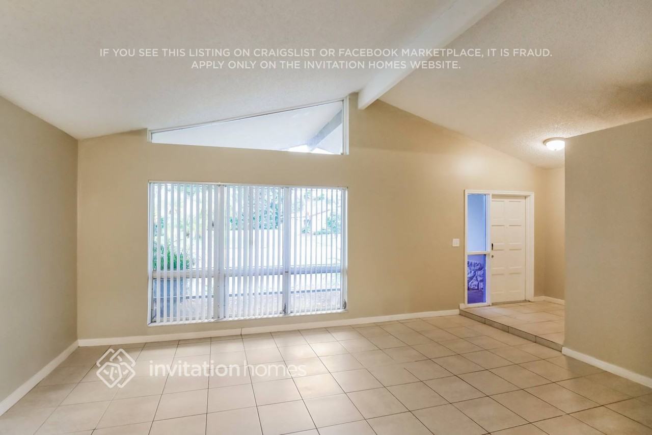 10851 Nw 32nd Ct - Photo 3 of 17