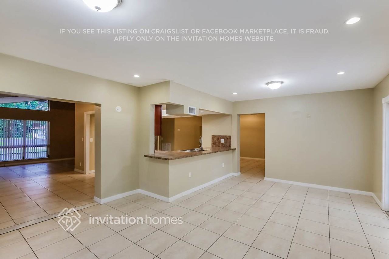 10851 Nw 32nd Ct - Photo 6 of 17