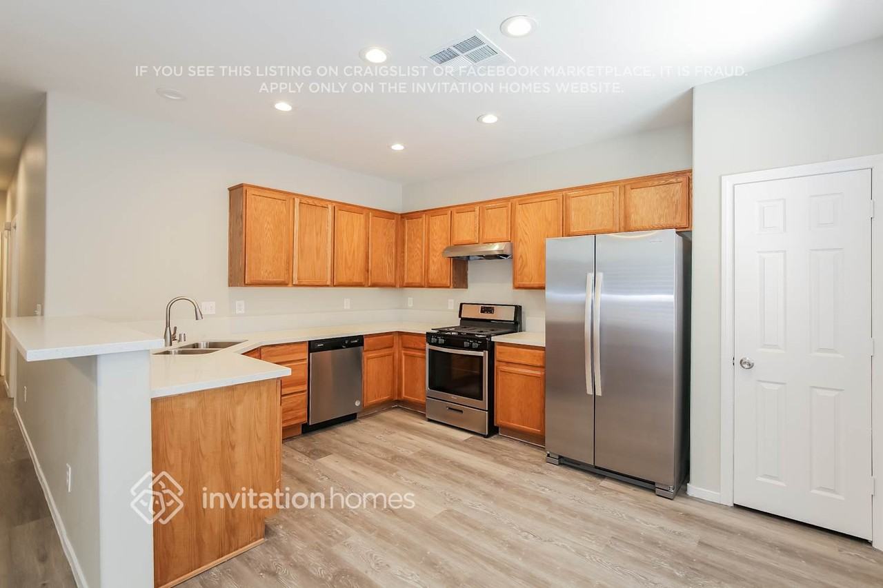 8105 Starling View Ct - Photo 4 of 12