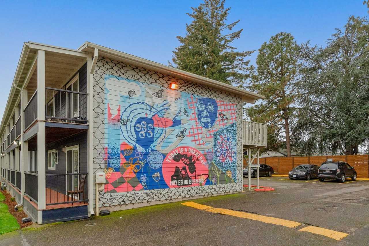 Vose Apartments - Photo 6 of 7