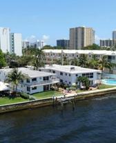 999 S Riverside Dr - Photo 1 of 1