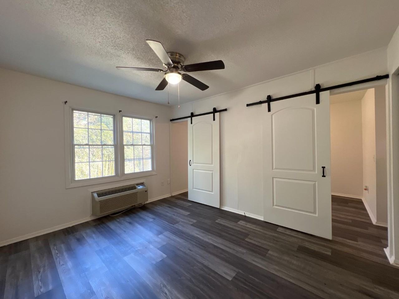 107 Feldman Dr - Photo 2 of 7