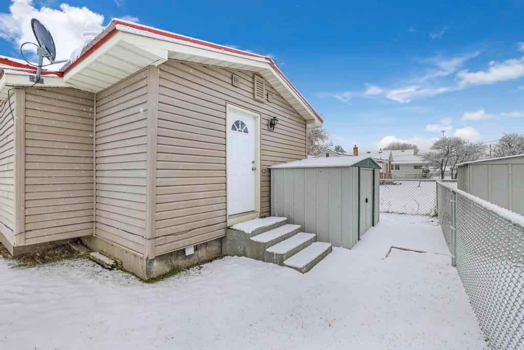 910 Conant Ave - Photo 2 of 2