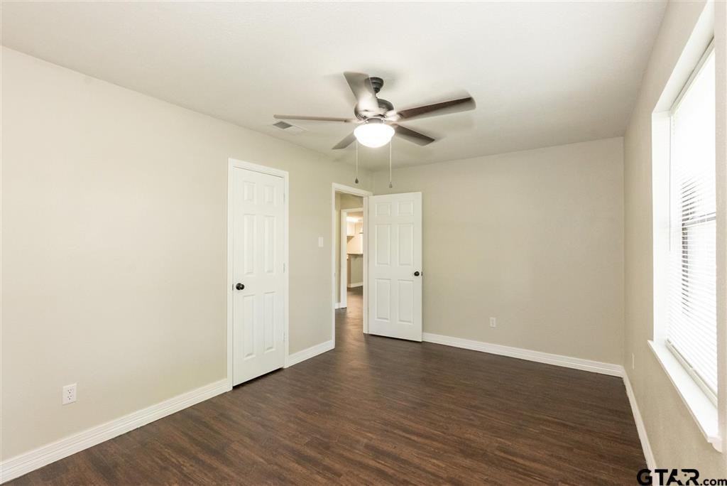 903 Joel Dr - Photo 5 of 20