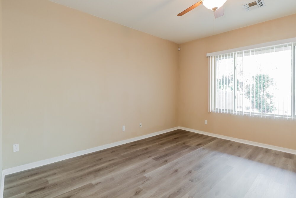 15007 S Camino Rio Puerco - Photo 4 of 17