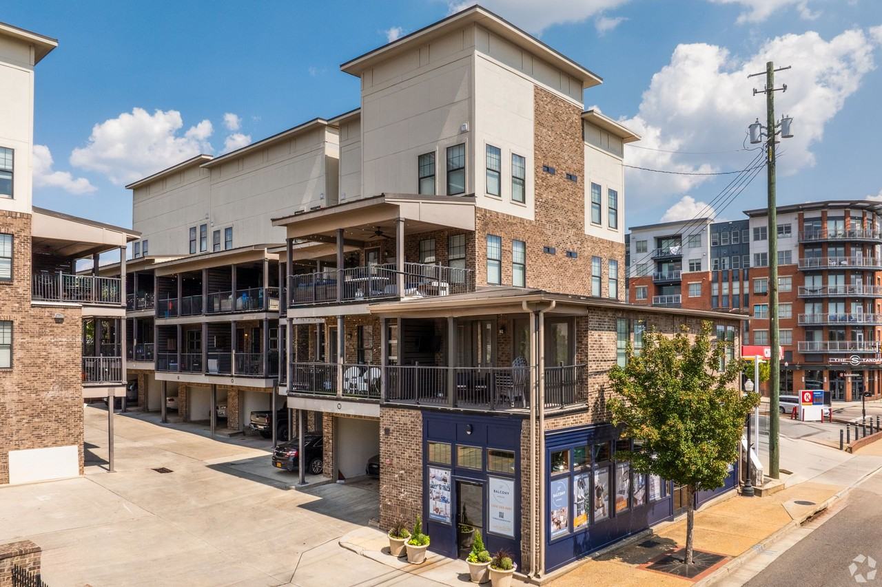 137 E Glenn Ave - Photo 2 of 14