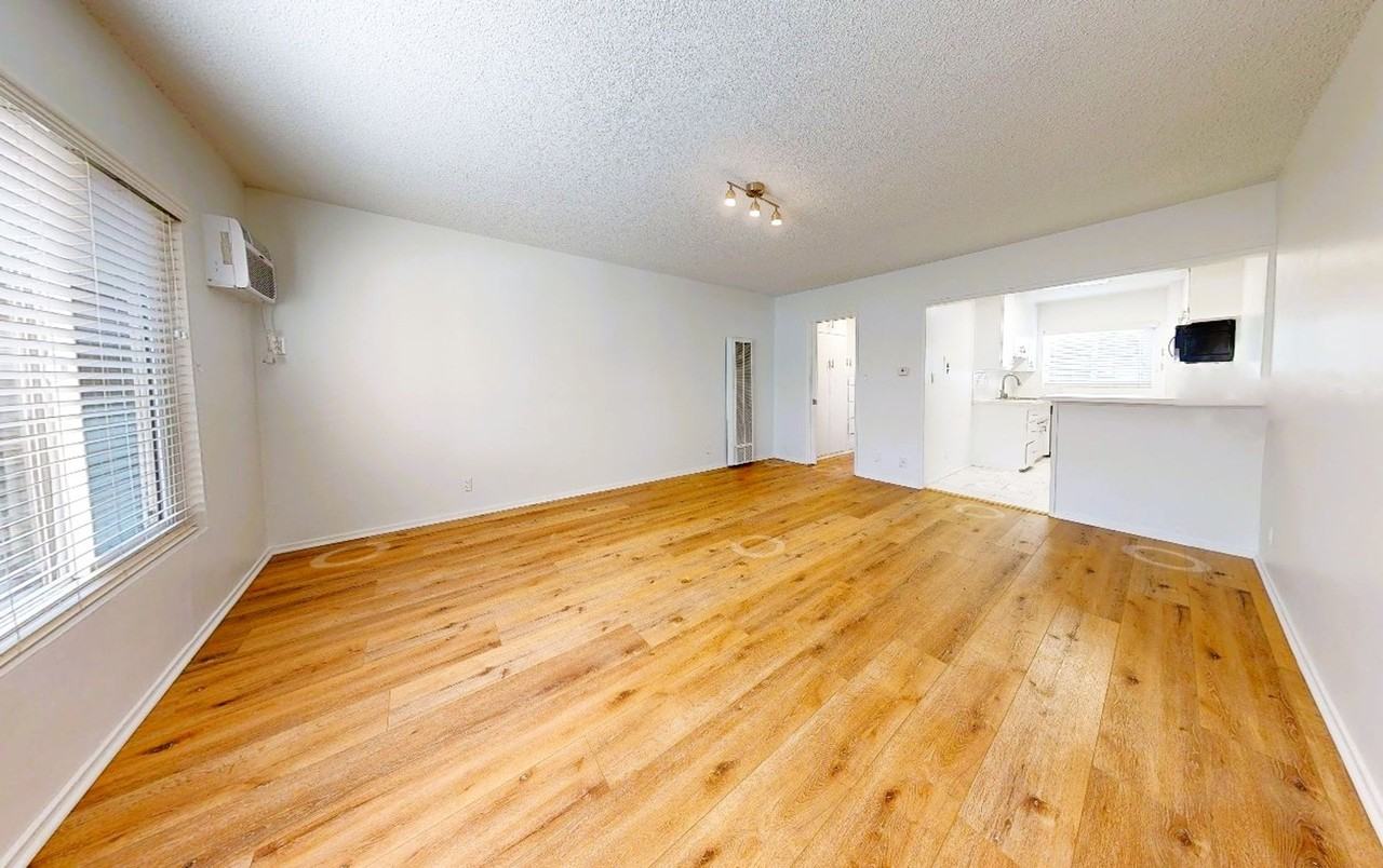 351 S. Manhattan Pl - Photo 5 of 50