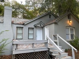 featured image of 3515 Edgewood Rd