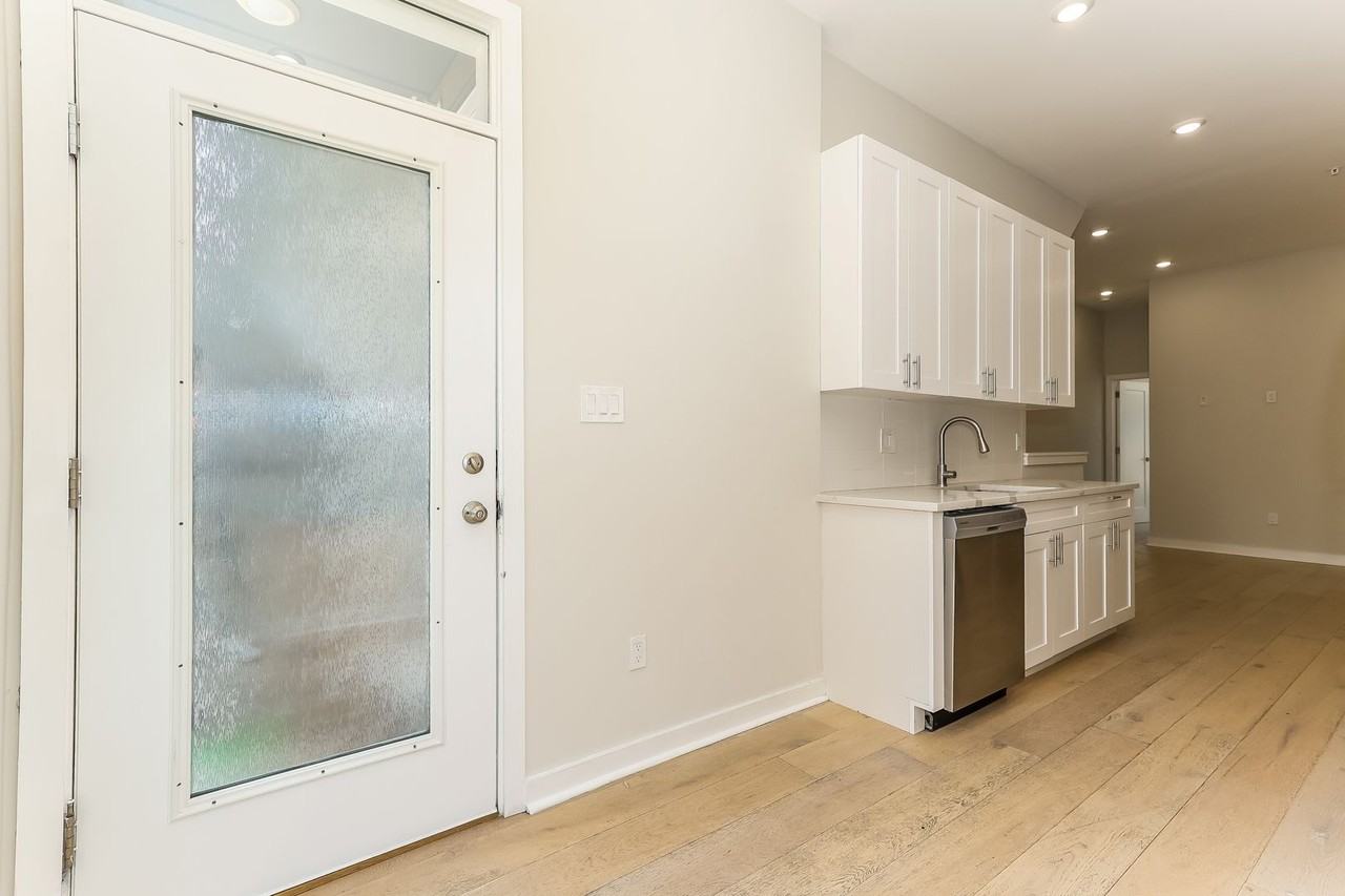 2102 N Percy St #1 - Photo 5 of 17