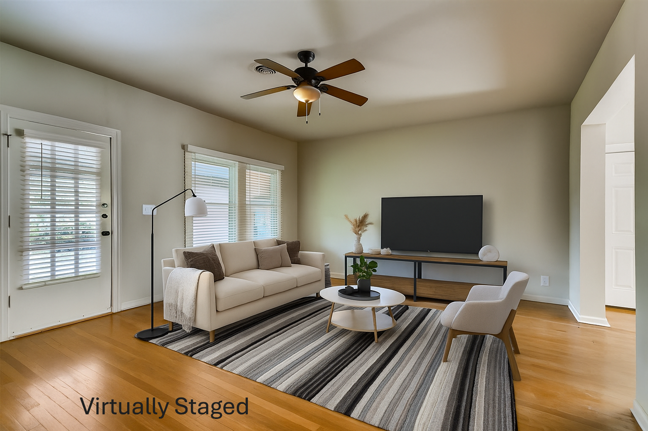 2040 W Mistletoe Ave - Photo 3 of 20