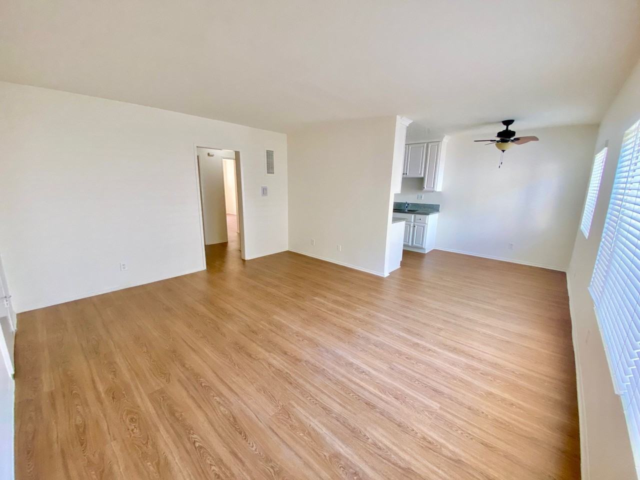 824 11th Street - Photo 4 of 6