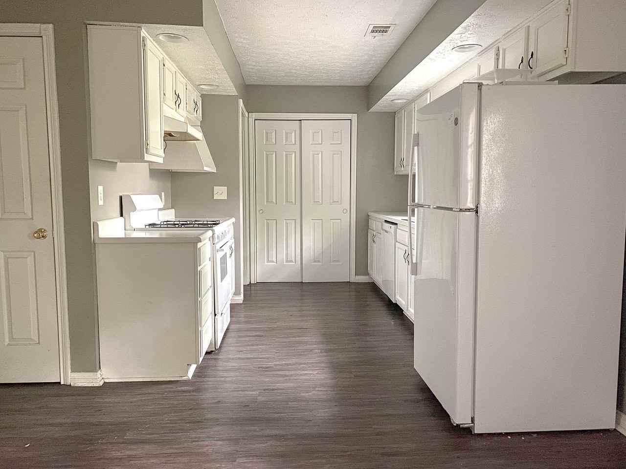 1814 Kraig Dr - Photo 2 of 7