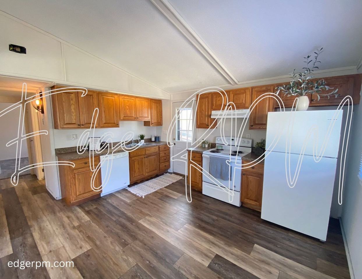 220 9th St Sw - Photo 2 of 17