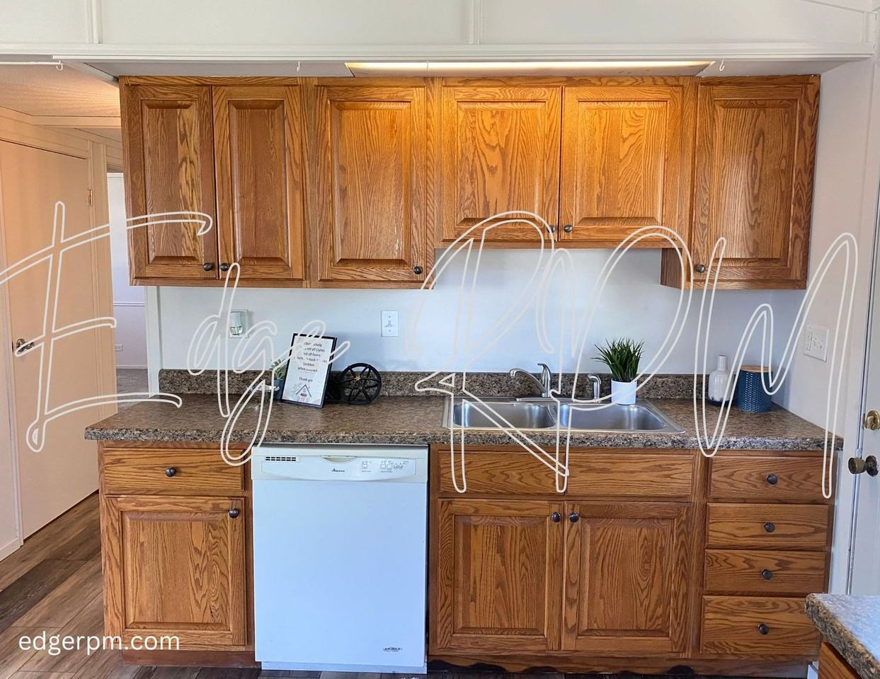 220 9th St Sw - Photo 3 of 17