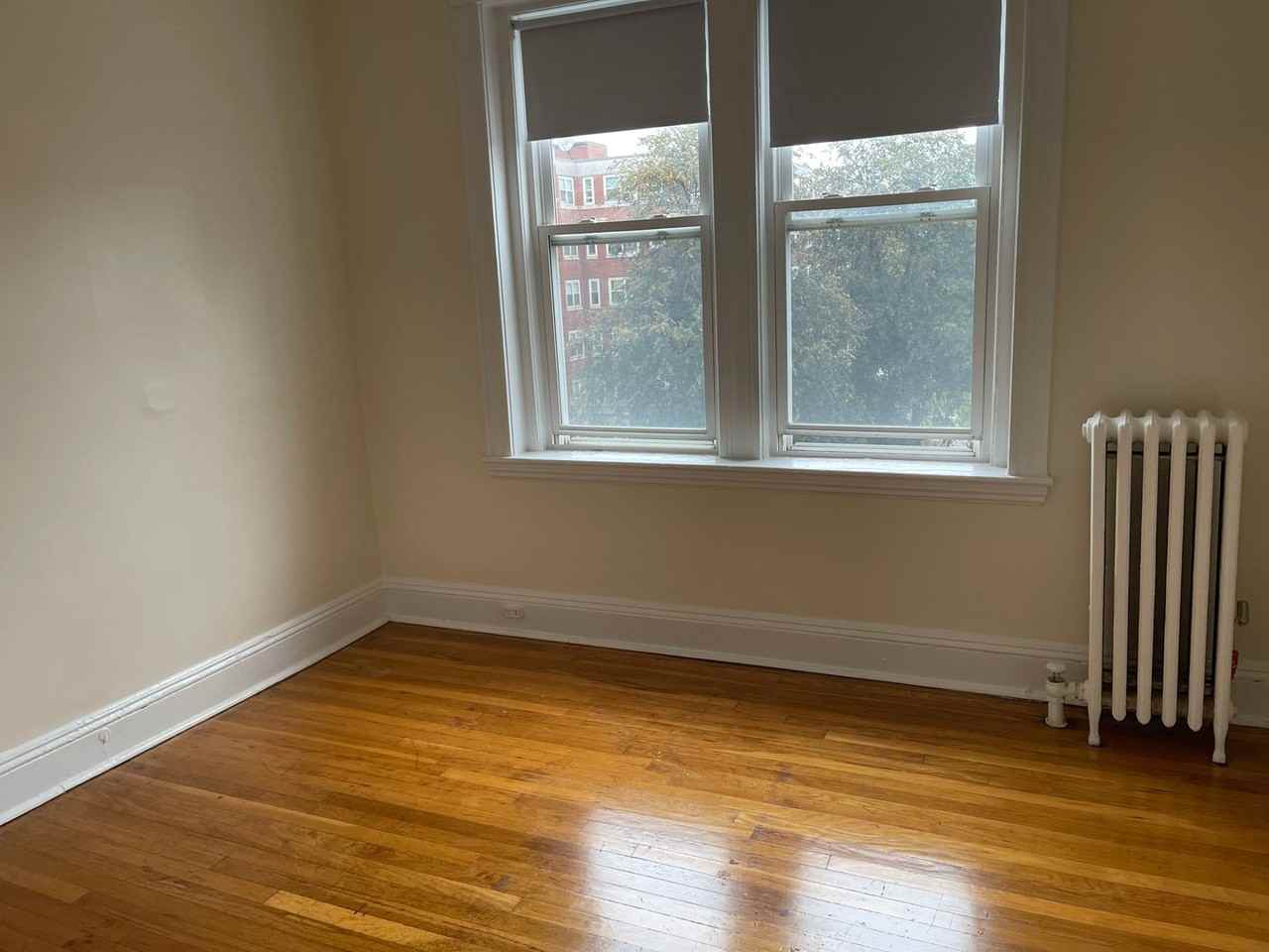 131 Washington St - Photo 4 of 7