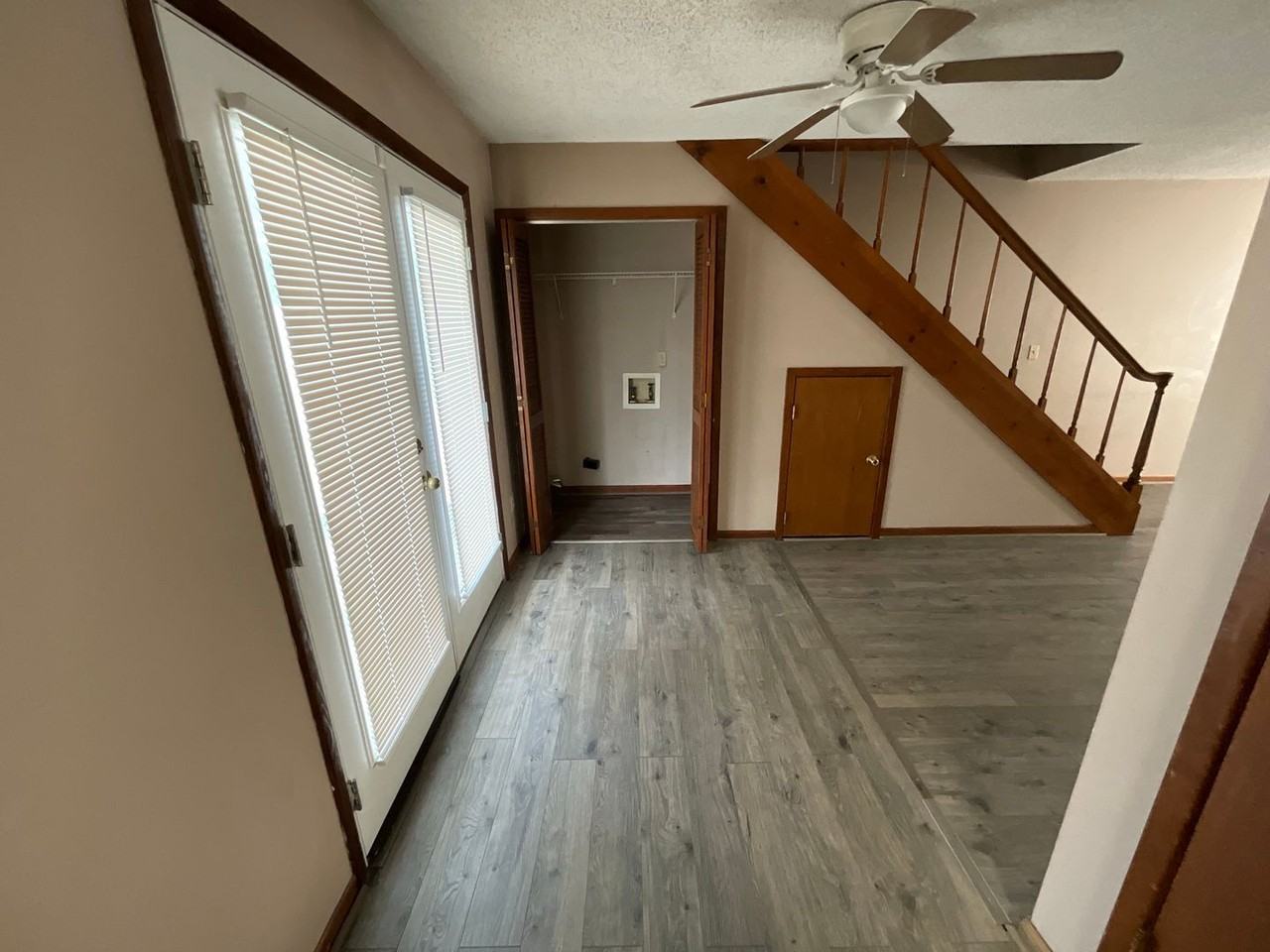 2973 Kynes St Apt A - Photo 3 of 9