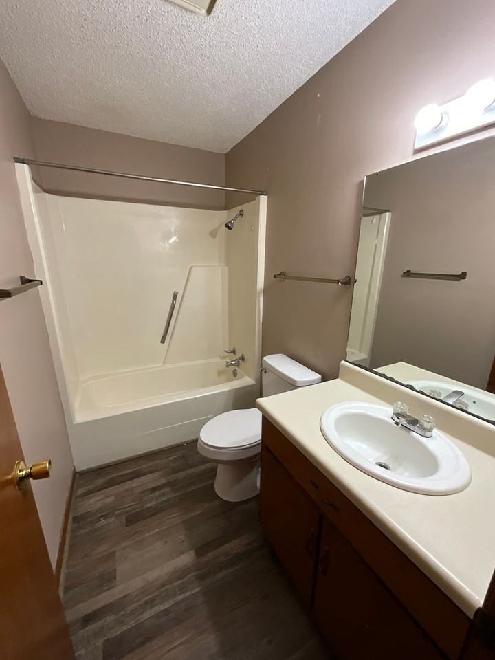 2973 Kynes St Apt A - Photo 6 of 9