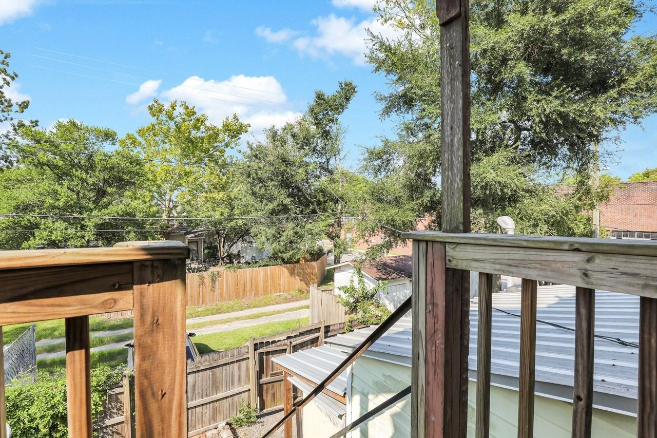 530 East 35th Street #B - Photo 6 of 40