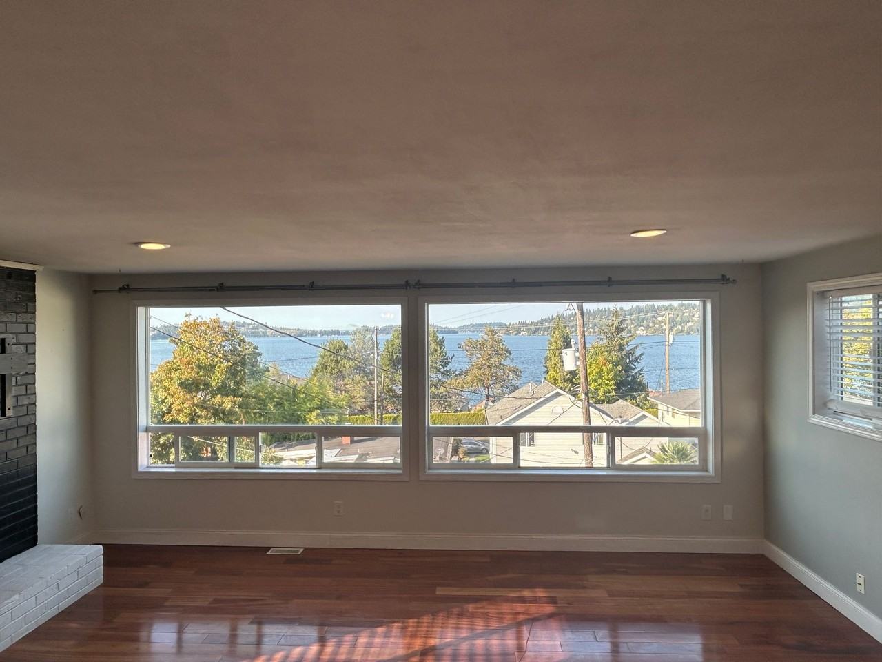 3 bed/ 2 bath Two Story House overlooking Lake Washington, $3,250/mo. - Photo 3 of 34