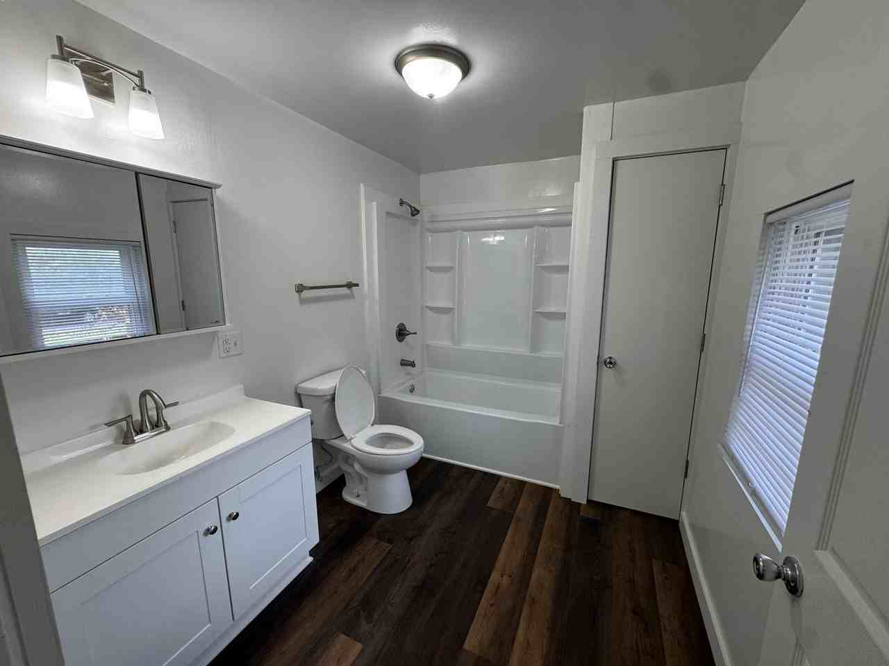 1637 13th Ave - Photo 3 of 12