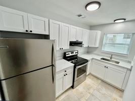 featured image of 2813 Ne 27th St