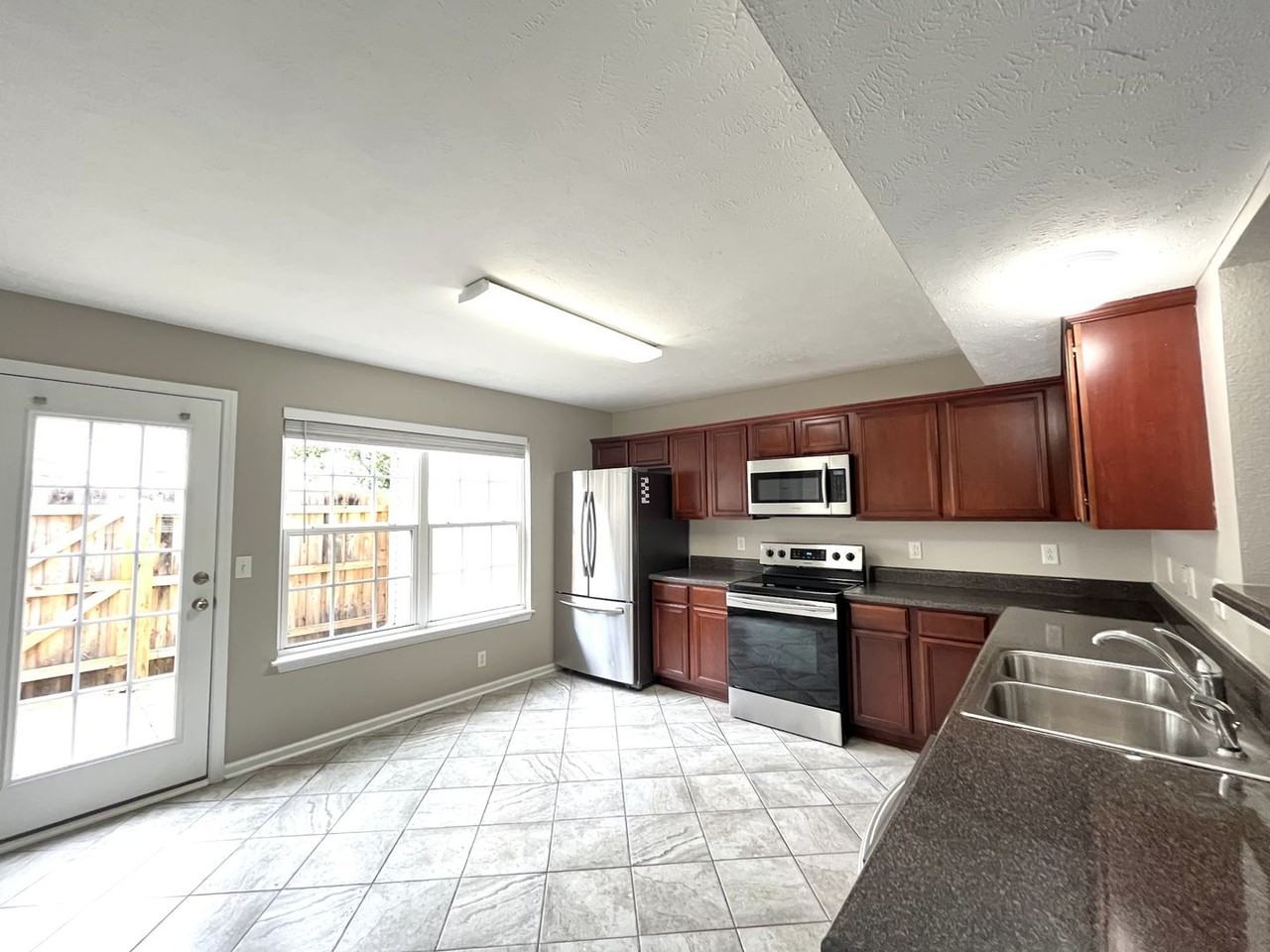 262 Arapaho Drive - Photo 5 of 25