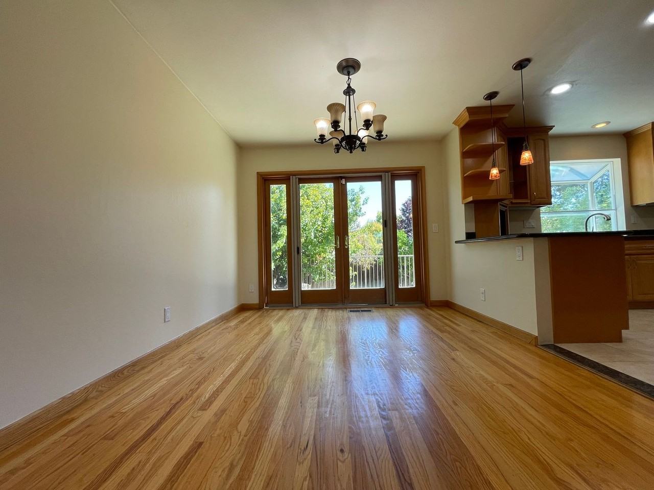 1242 Van Dyck Dr - Photo 3 of 15