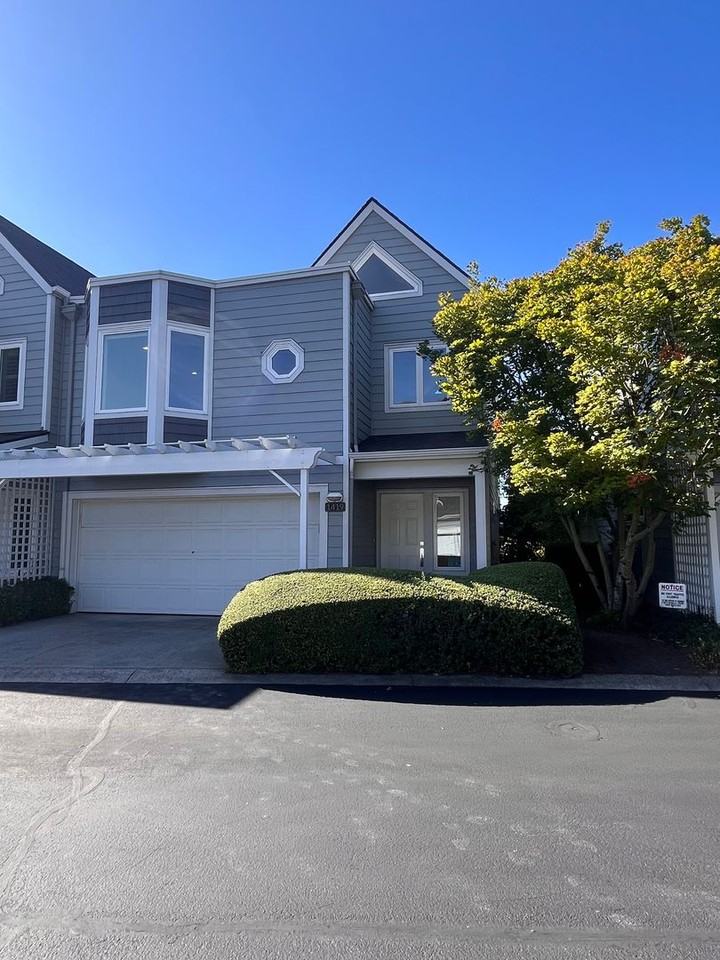 1419 Se Columbia Way - Photo 3 of 27