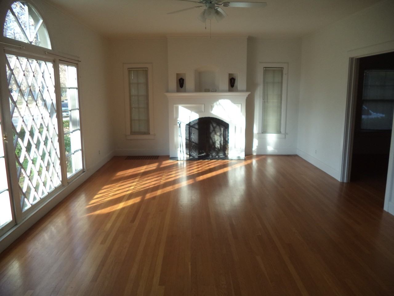 3239 E Curtis Dr - Photo 2 of 15