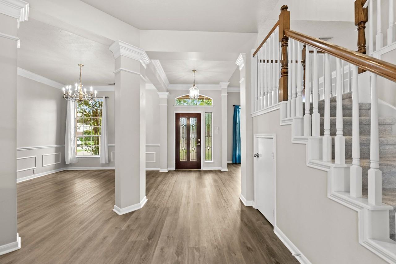 14810 Cantwell Bnd - Photo 3 of 45