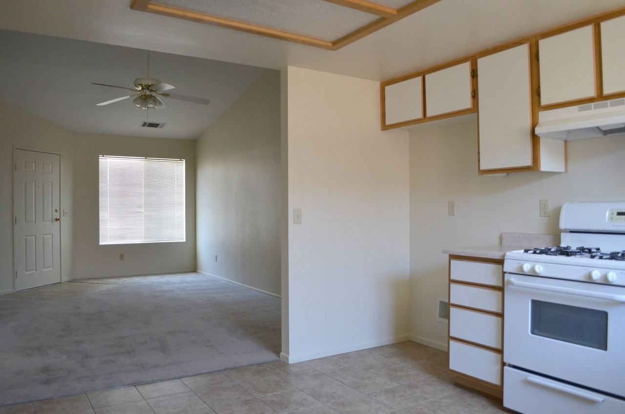 Desert Hacienda - Photo 3 of 23