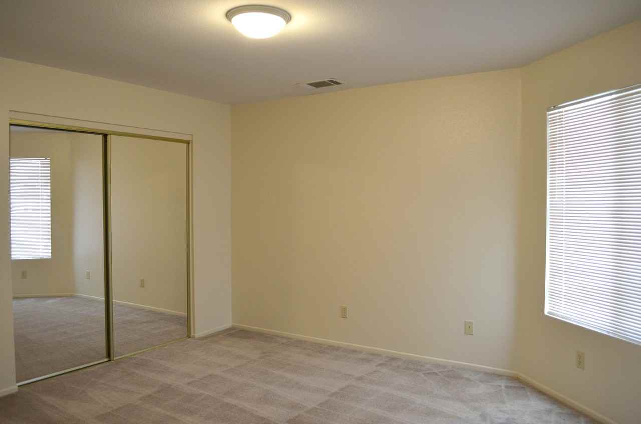 Desert Hacienda - Photo 6 of 23