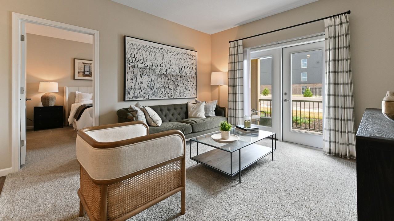 Valencia on Avery - Photo 4 of 25