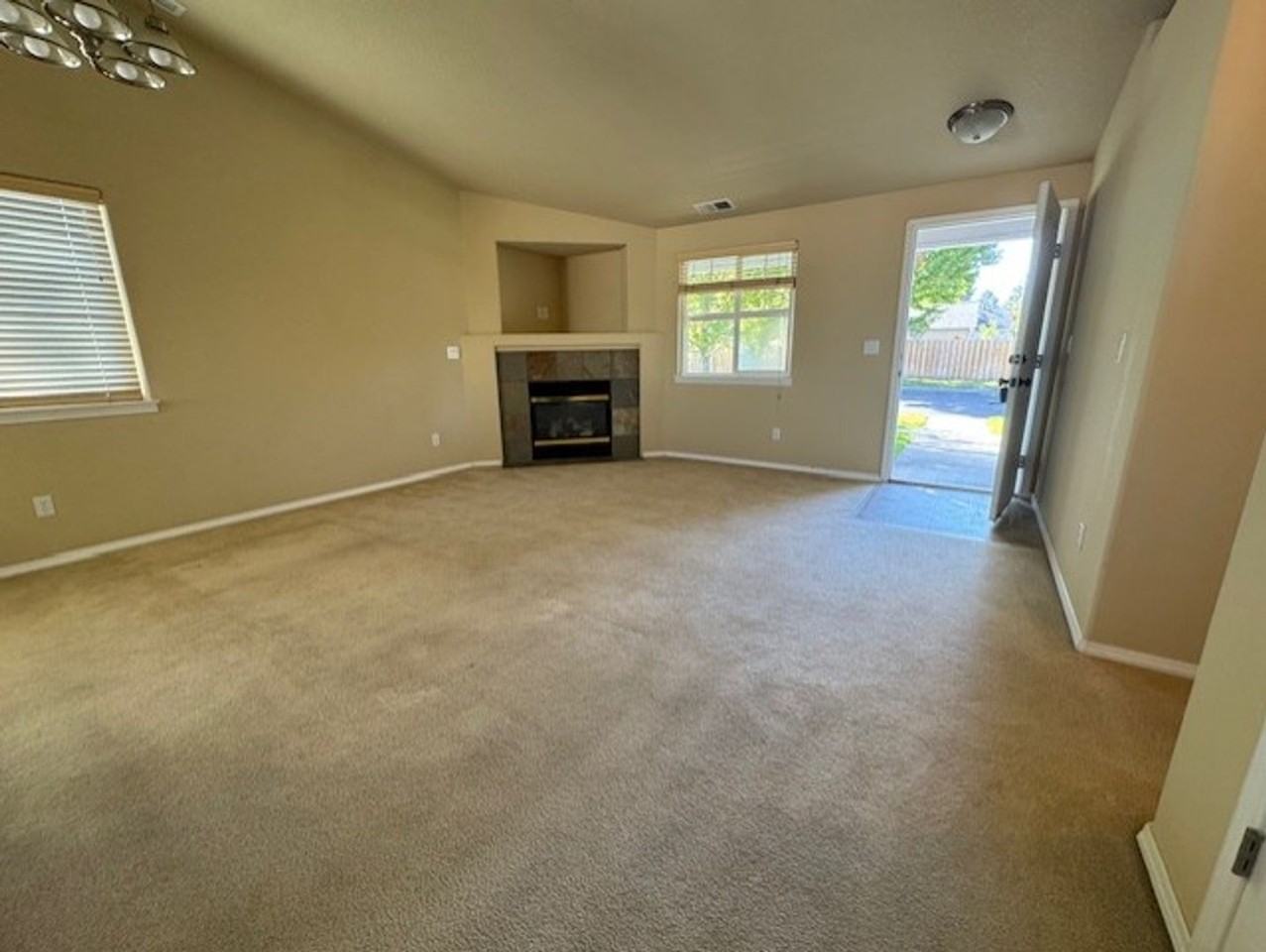 61134 Brookhollow Dr - Photo 2 of 10