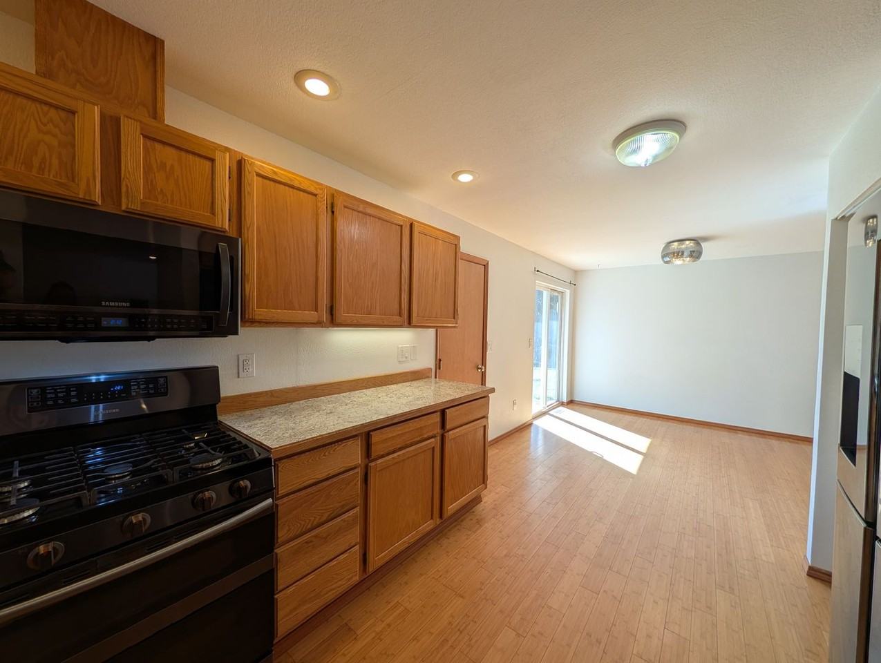 2351 Se Salmonberry Rd - Photo 2 of 29