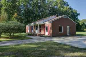 featured image of 1413 Calthrop Neck Rd