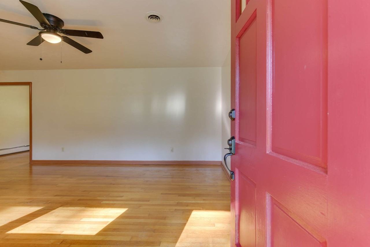 1413 Calthrop Neck Rd - Photo 4 of 29