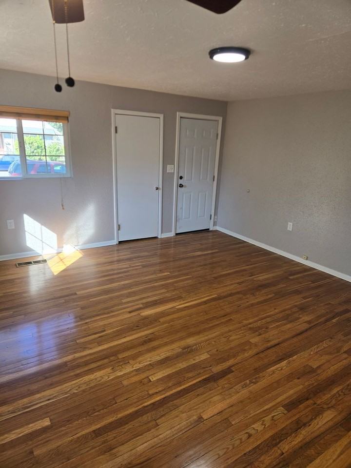 526 North 6th Avenue - Photo 2 of 20