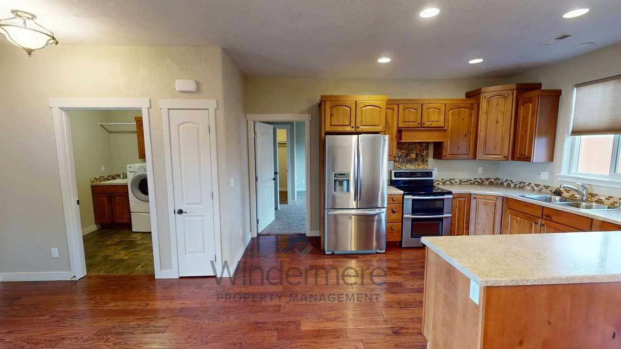 378 Nw Vera Ave #2 - Photo 6 of 22