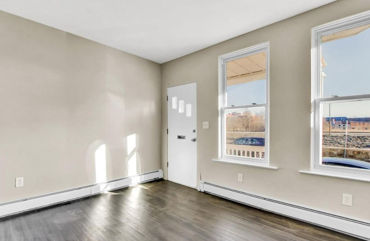 159 Stevens Ave - Photo 2 of 12