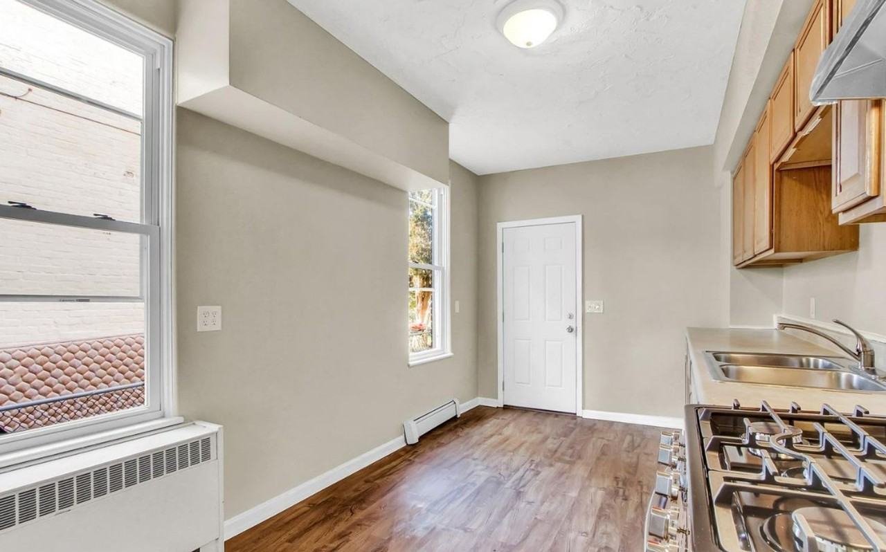 159 Stevens Ave - Photo 5 of 12