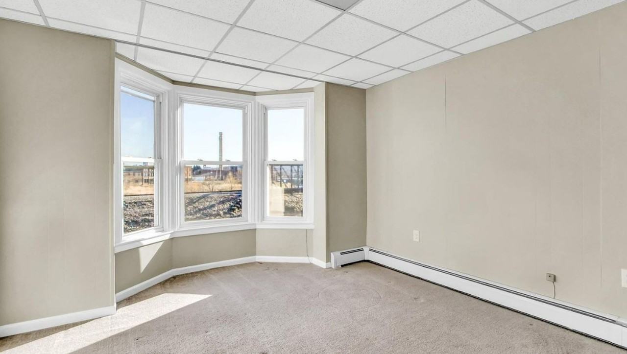 159 Stevens Ave - Photo 6 of 12