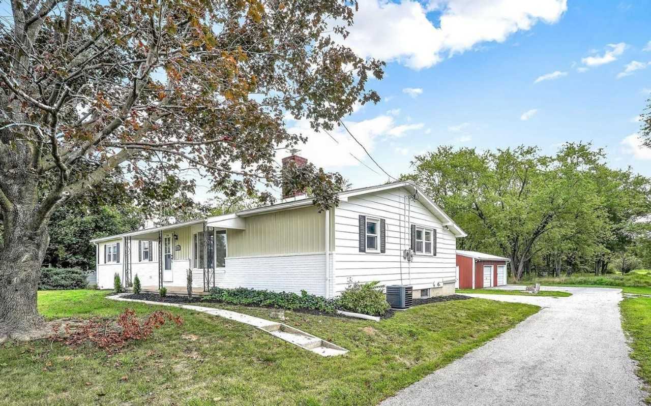 4968 Fairfield Rd - Photo 2 of 24